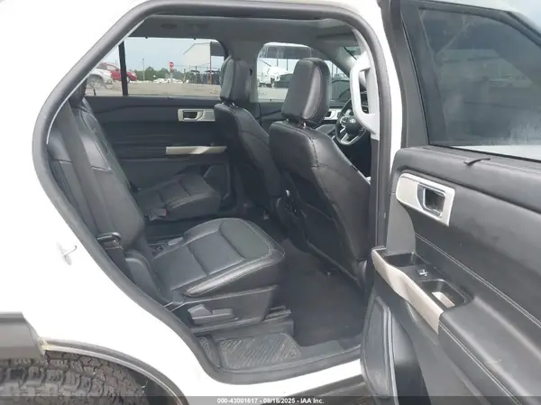 1FMSK7FH4NGC45449 2022 FORD EXPLORER - Image 8