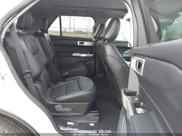1FMSK7FH4RGA83439 2024 FORD EXPLORER - Image 8