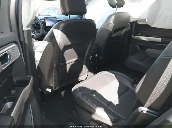 1FMSK7FH5NGA20554 2022 FORD EXPLORER - Image 8