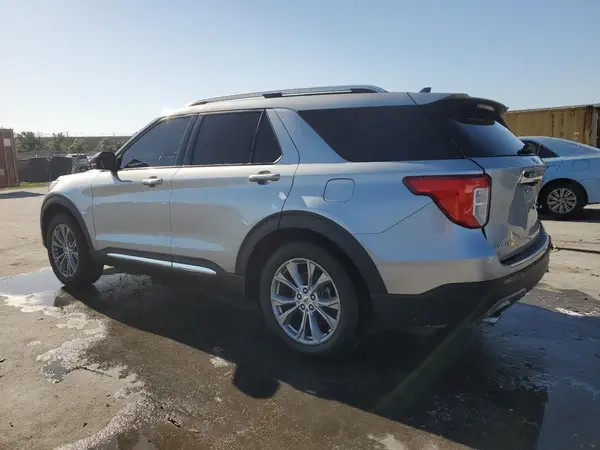 1FMSK7FH5NGA54705 2022 FORD EXPLORER - Image 2