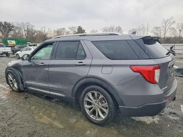 1FMSK7FH5NGA67647 2022 FORD EXPLORER - Image 2