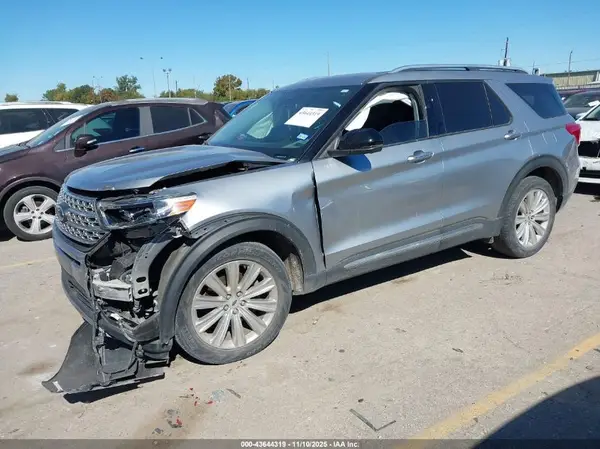 1FMSK7FH5NGC33388 2022 FORD EXPLORER - Image 2