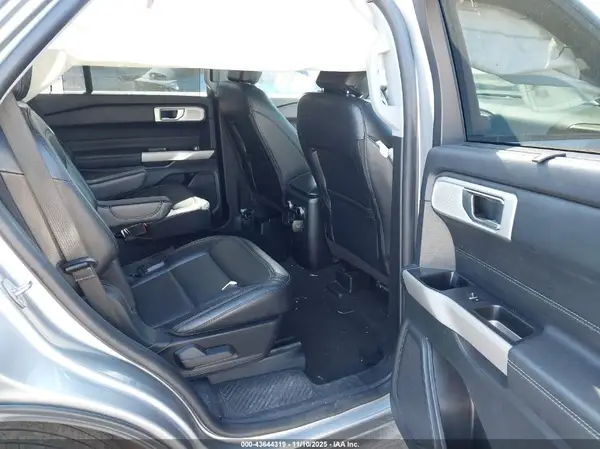 1FMSK7FH5NGC33388 2022 FORD EXPLORER - Image 8