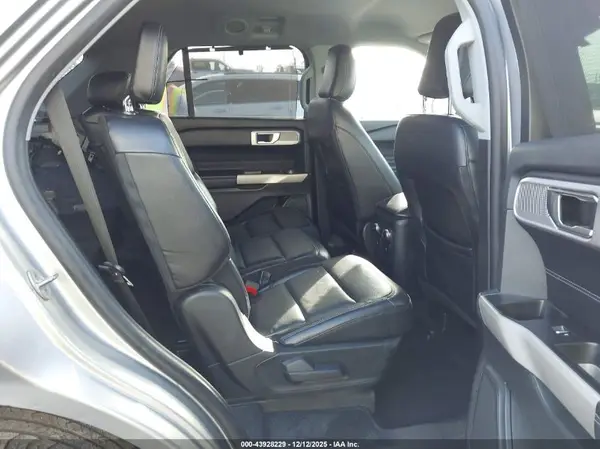 1FMSK7FH6MGB03652 2021 FORD EXPLORER - Image 8