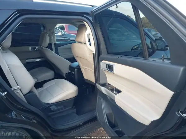 1FMSK7FH6NGB37737 2022 FORD EXPLORER - Image 8
