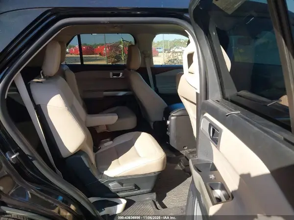 1FMSK7FH8MGA02161 2021 FORD EXPLORER - Image 8