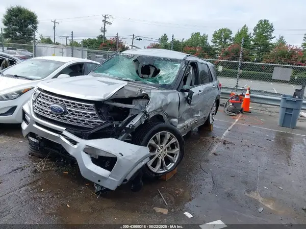 1FMSK7FH8MGB51427 2021 FORD EXPLORER - Image 2