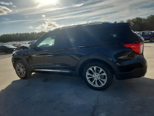 1FMSK7FH8NGA63009 2022 FORD EXPLORER - Image 2