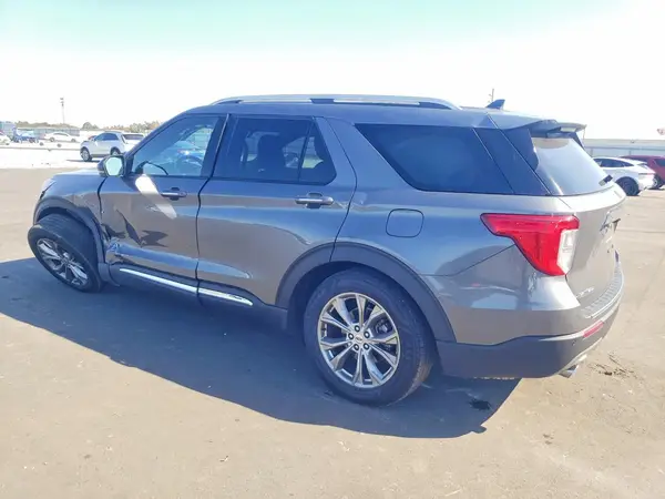 1FMSK7FH8PGA24777 2023 FORD EXPLORER - Image 2