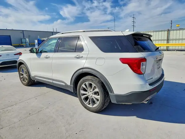 1FMSK7FH9MGC17175 2021 FORD EXPLORER - Image 2