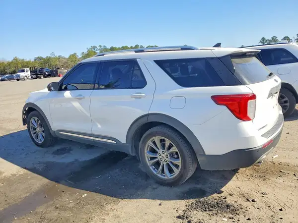 1FMSK7FH9NGA29466 2022 FORD EXPLORER - Image 2