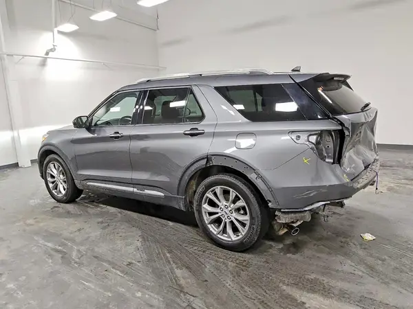 1FMSK7FH9RGA66877 2024 FORD EXPLORER - Image 2