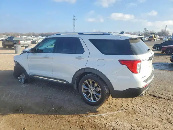 1FMSK7FHXNGA63173 2022 FORD EXPLORER - Image 2