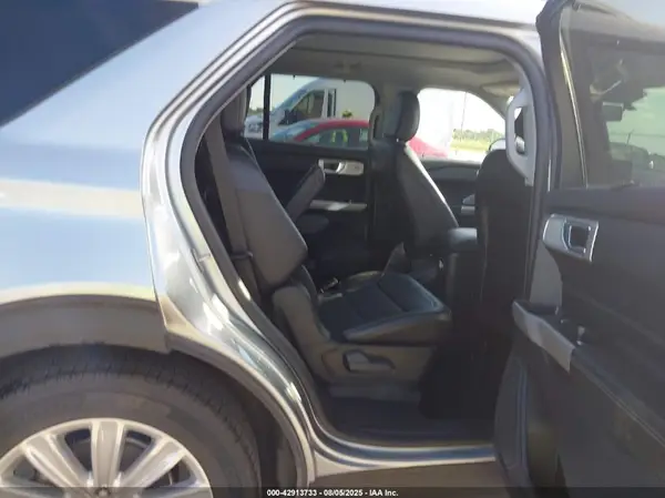 1FMSK7FHXRGA78844 2024 FORD EXPLORER - Image 8