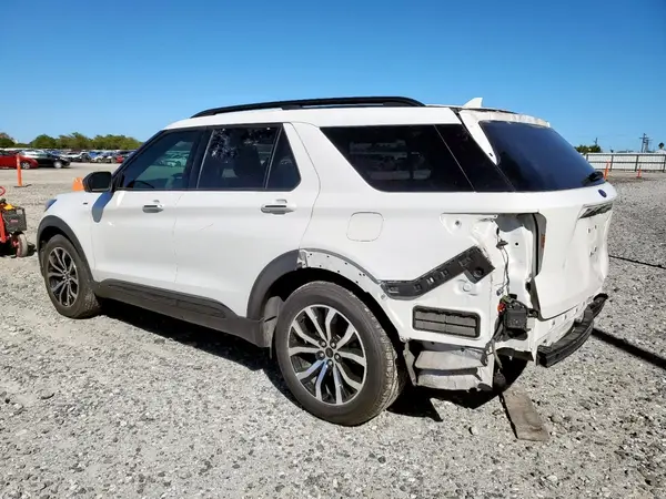 1FMSK7KH0NGA14022 2022 FORD EXPLORER - Image 2