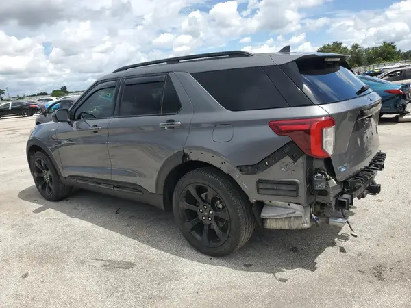 1FMSK7KH3NGC30009 2022 FORD EXPLORER - Image 2