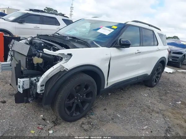 1FMSK7KH3PGA25843 2023 FORD EXPLORER - Image 2