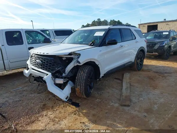 1FMSK7KH3RGA39177 2024 FORD EXPLORER - Image 2