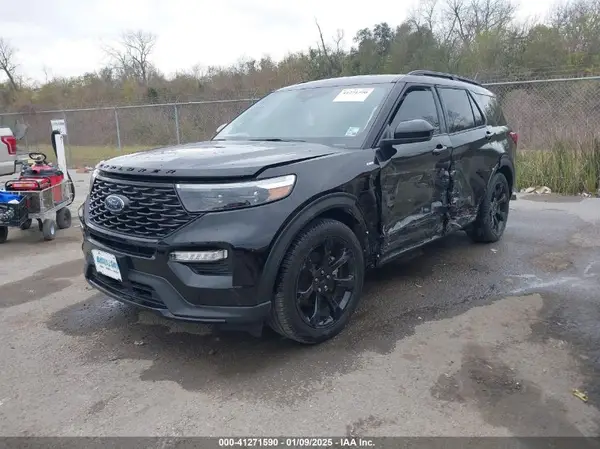1FMSK7KH3RGA40121 2024 FORD EXPLORER - Image 2