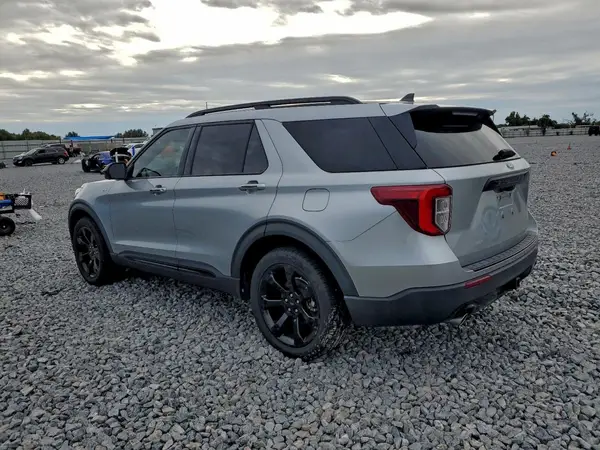 1FMSK7KH4NGC40158 2022 FORD EXPLORER - Image 2