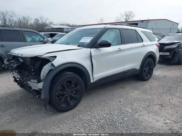 1FMSK7KH4PGA01664 2023 FORD EXPLORER - Image 2