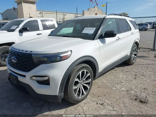 1FMSK7KH5NGB66006 2022 FORD EXPLORER - Image 2