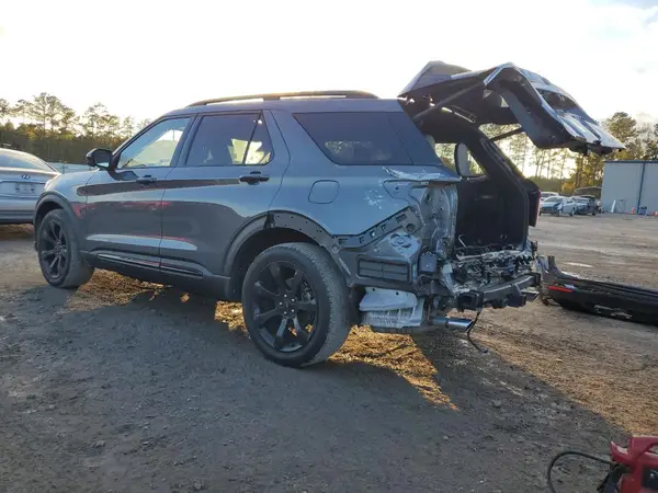 1FMSK7KH5NGB89155 2022 FORD EXPLORER - Image 2