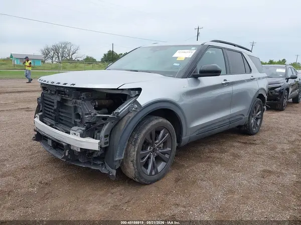 1FMSK7KH5RGA32389 2024 FORD EXPLORER - Image 2