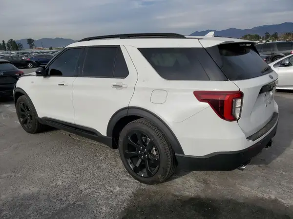 1FMSK7KH6RGA41263 2024 FORD EXPLORER - Image 2