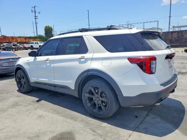 1FMSK7KH7NGB88783 2022 FORD EXPLORER - Image 2