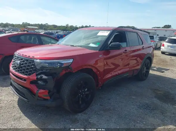 1FMSK7KH7NGB89125 2022 FORD EXPLORER - Image 2