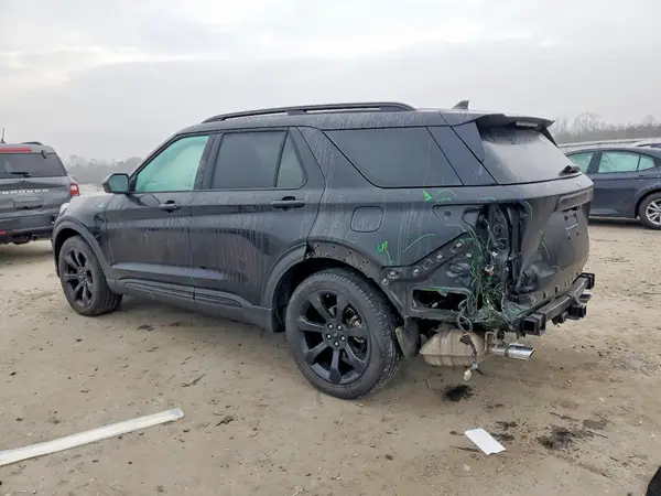 1FMSK7KH7NGC38369 2022 FORD EXPLORER - Image 2