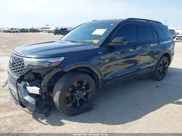 1FMSK7KH7PGA67061 2023 FORD EXPLORER - Image 2