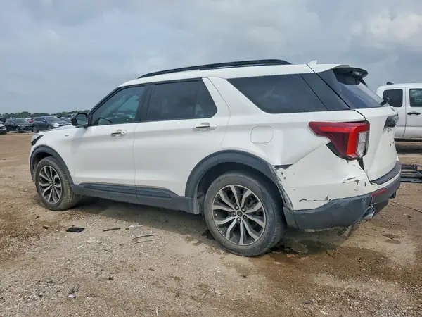 1FMSK7KH8NGB45585 2022 FORD EXPLORER - Image 2