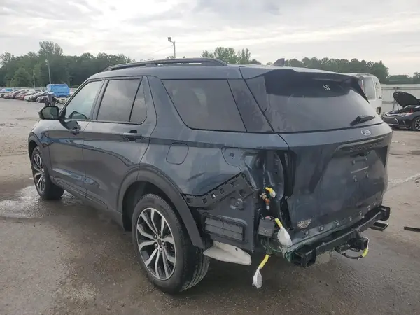 1FMSK7KH9NGA09529 2022 FORD EXPLORER - Image 2