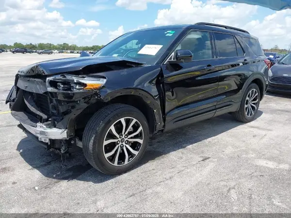 1FMSK7KH9NGB41447 2022 FORD EXPLORER - Image 2