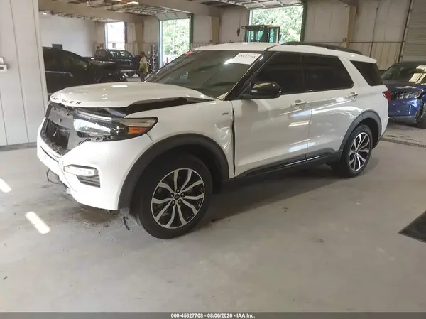 1FMSK7KHXNGB62114 2022 FORD EXPLORER - Image 2