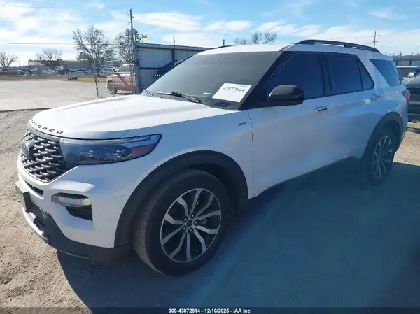 1FMSK7KHXNGB82671 2022 FORD EXPLORER - Image 2