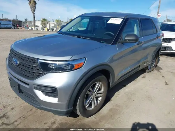 1FMSK8BH8NGC24275 2022 FORD EXPLORER - Image 2