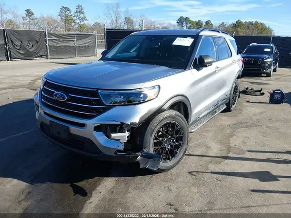 1FMSK8DH0LGC77806 2020 FORD EXPLORER - Image 2