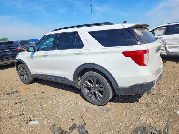 1FMSK8DH0MGA04169 2021 FORD EXPLORER - Image 2