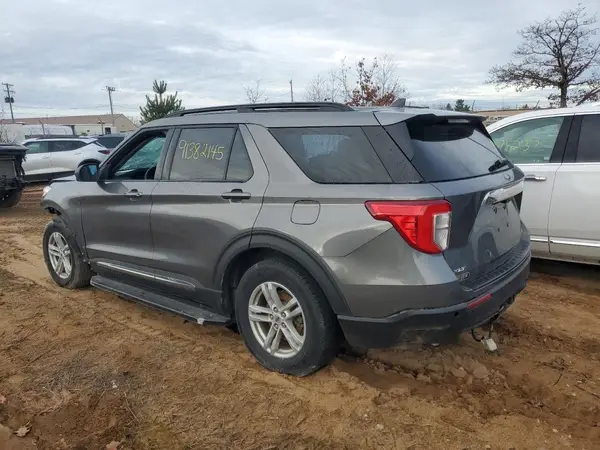 1FMSK8DH0MGA39679 2021 FORD EXPLORER - Image 2