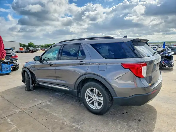 1FMSK8DH0MGA90518 2021 FORD EXPLORER - Image 2