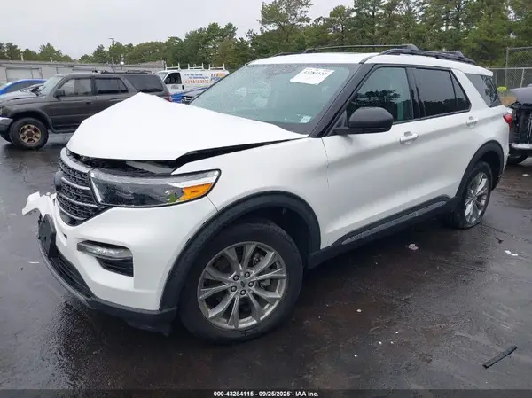 1FMSK8DH0NGA09938 2022 FORD EXPLORER - Image 2
