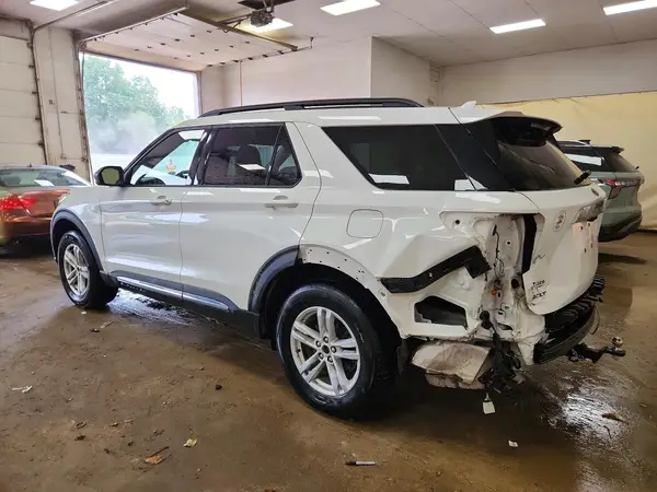 1FMSK8DH0NGA28151 2022 FORD EXPLORER - Image 2
