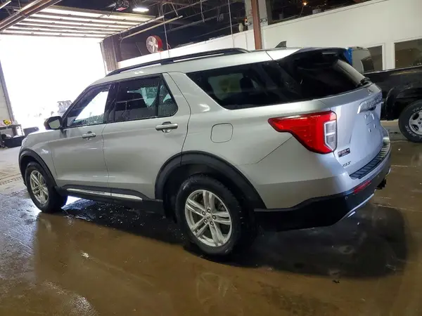 1FMSK8DH0NGA34757 2022 FORD EXPLORER - Image 2