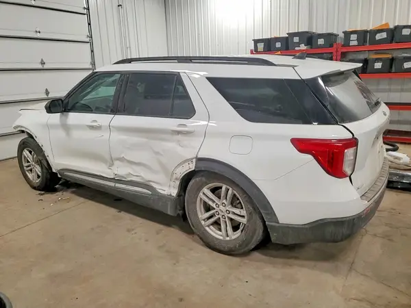 1FMSK8DH0NGC15910 2022 FORD EXPLORER - Image 2