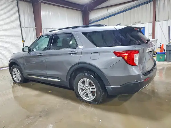 1FMSK8DH0NGC31749 2022 FORD EXPLORER - Image 2