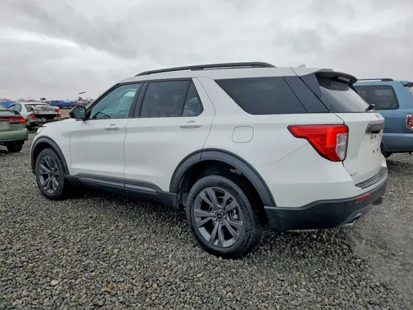 1FMSK8DH0RGA37180 2024 FORD EXPLORER - Image 2