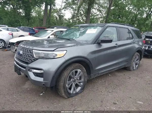 1FMSK8DH0RGA44615 2024 FORD EXPLORER - Image 2